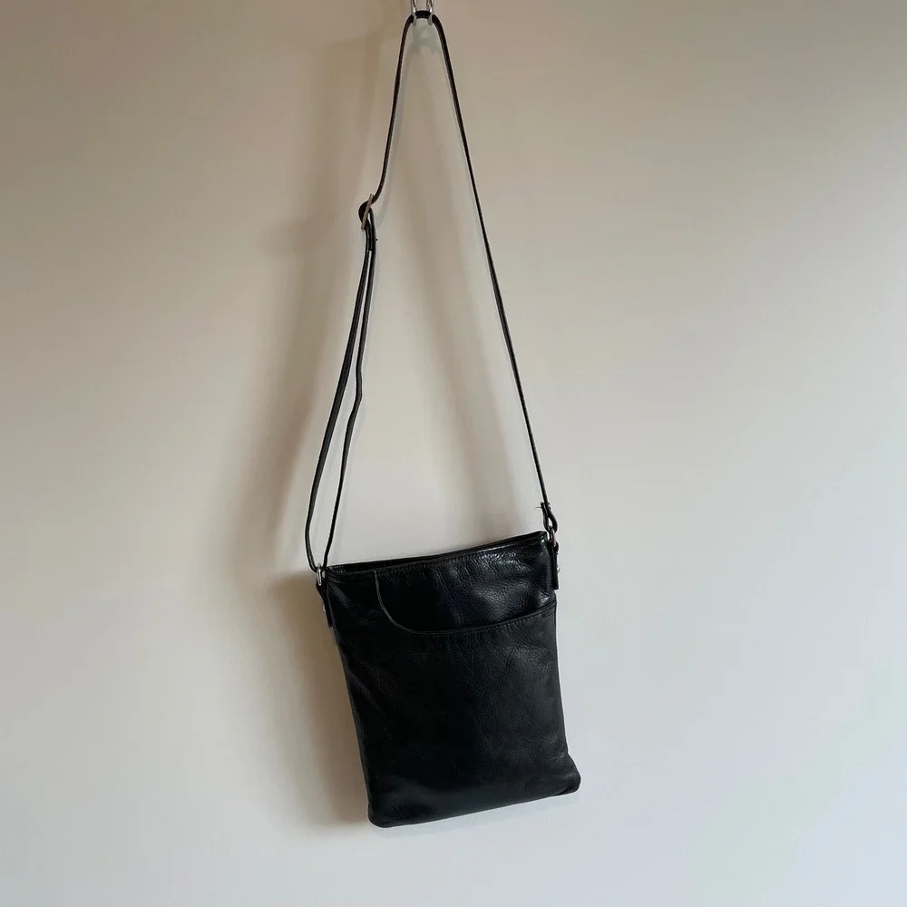 Margot New York Radley Leather Crossbody Bag Black‎ Minimalist Shoulder Purse